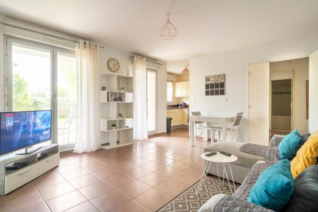 Appartement Avec Jardin Et Terrasse Pres De Paris Mantes-la-Jolie Exteriér fotografie