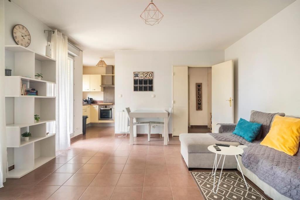 Appartement Avec Jardin Et Terrasse Pres De Paris Mantes-la-Jolie Exteriér fotografie
